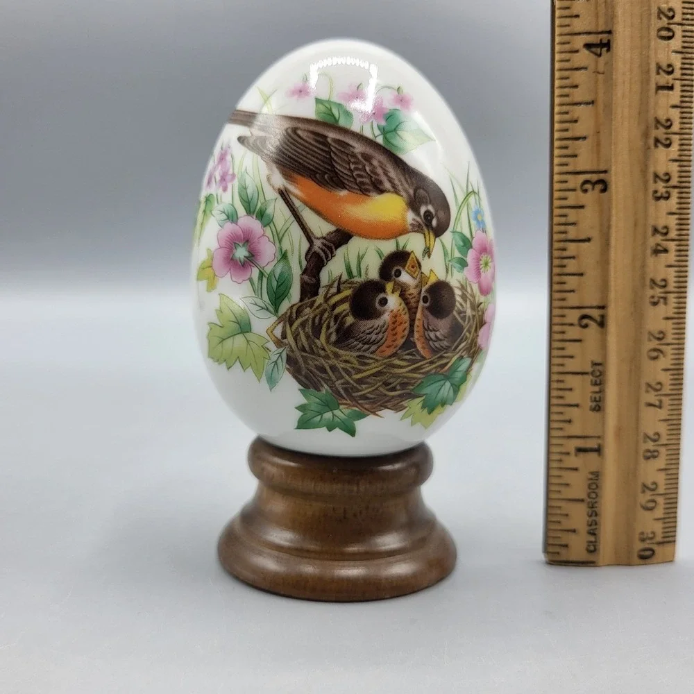 Vtg Avon Porcelain Egg Collectible Robin Bird Nest New Beginning Shelf Decor